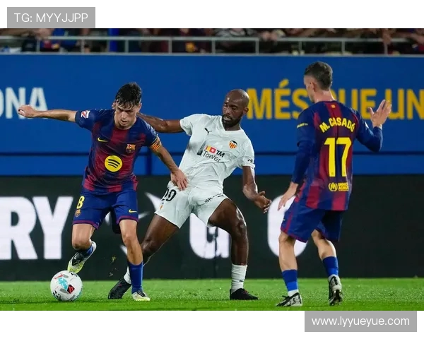 西甲焦点战役瓦伦西亚主场迎战巴萨争夺三分荣耀