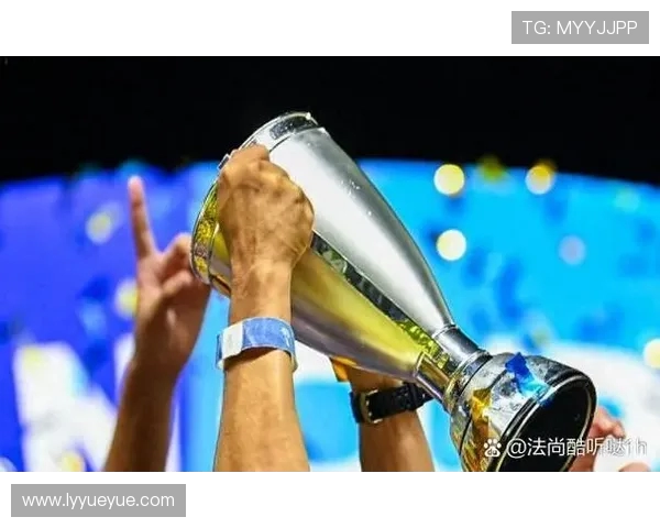 广州足球队在全国锦标赛中以94分高居积分榜首位展现强劲实力